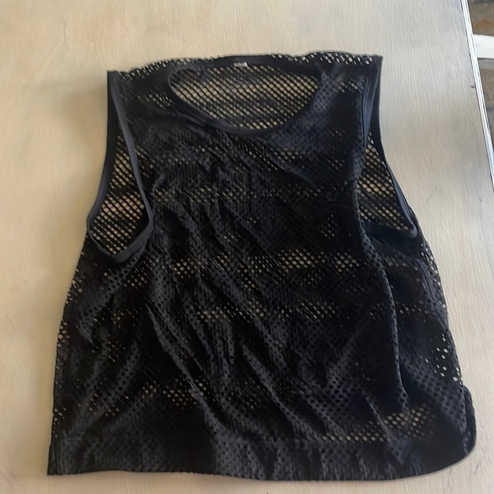 Lululemon black mesh tank top